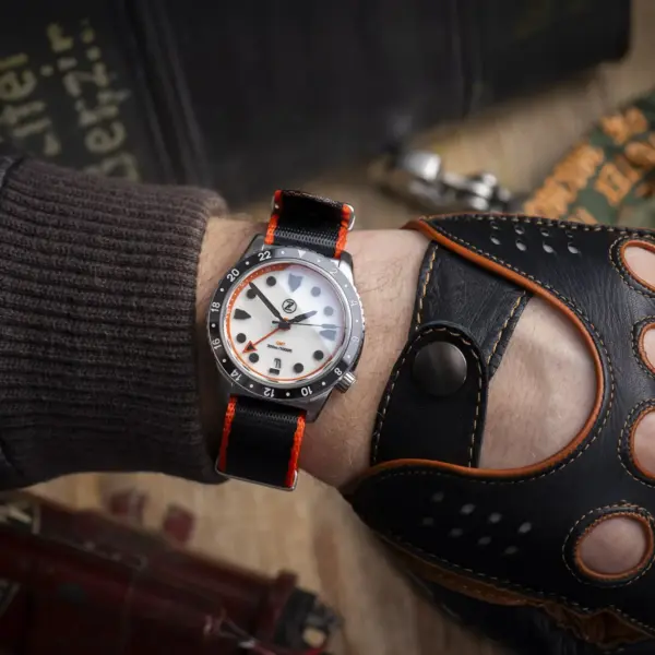 WB Original Heavy Duty Nylon Watch Strap - Black & Orange - Image 3