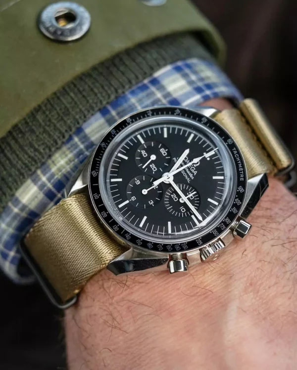 WB Original Premium Nylon Watch Strap - Khaki - Image 9