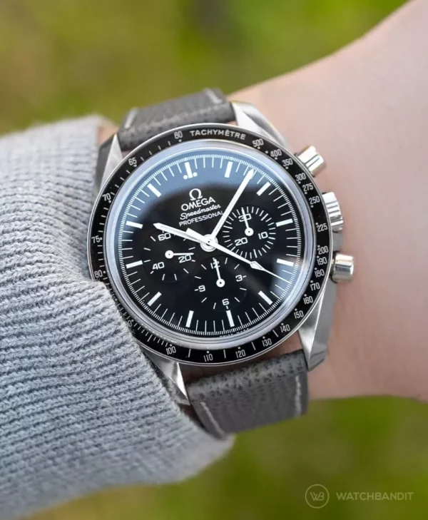 WB Original Textured Leather Watch Strap - Dark Grey - Image 4